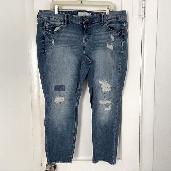 Torrid Blue Distressed Boyfriend Stretch Straight Leg Shredded Plus Size 18 - Picture 1 of 8